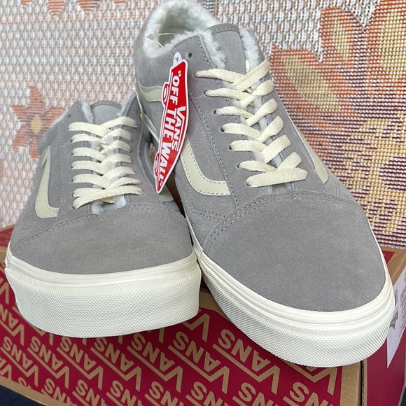 Vans Men’s Old Skool
Cozy Hug Drizzle/Marshmal
VN0005UA6J6
Sneakers - Picture 7 of 16